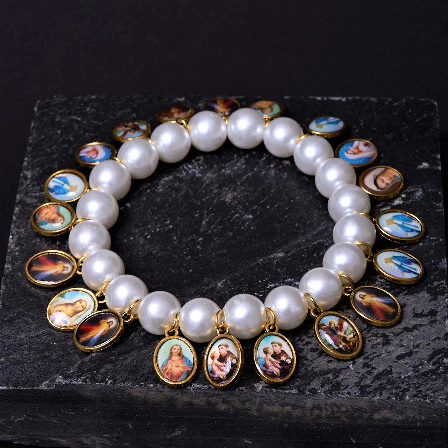 Pulsera de perlas con cruces y medallas de Jesús y María de estilo retro